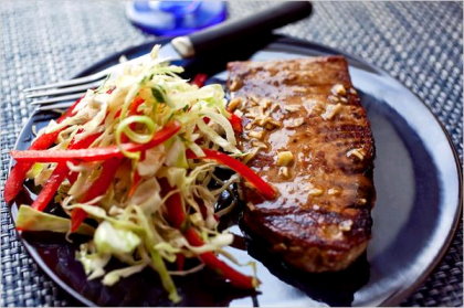 pan seared tuna with asian coleslaw